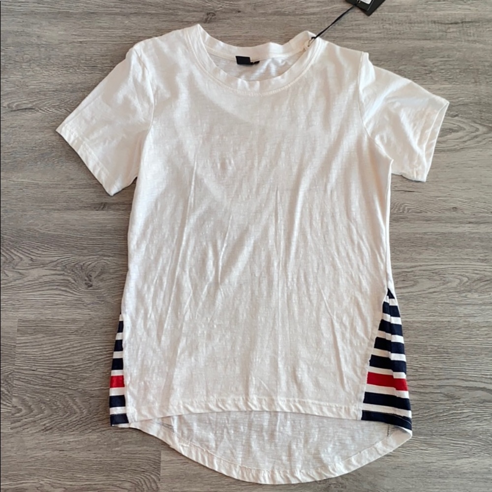Mona B short sleeve Tshirt. Size Med